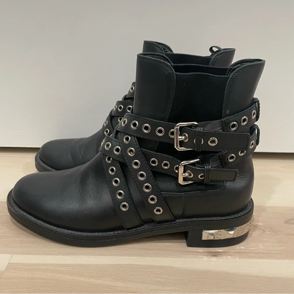 Miu Miu 5T652A Bisonte 2 Nero (Black) Women’s Biker Leather Boots Size 41 Buckle - Picture 6 of 16